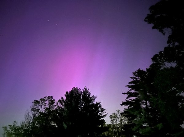 Aurora Borealis, May 10, 2024, 9:00-10:00 p.m. CDT, Columbia, Missouri.